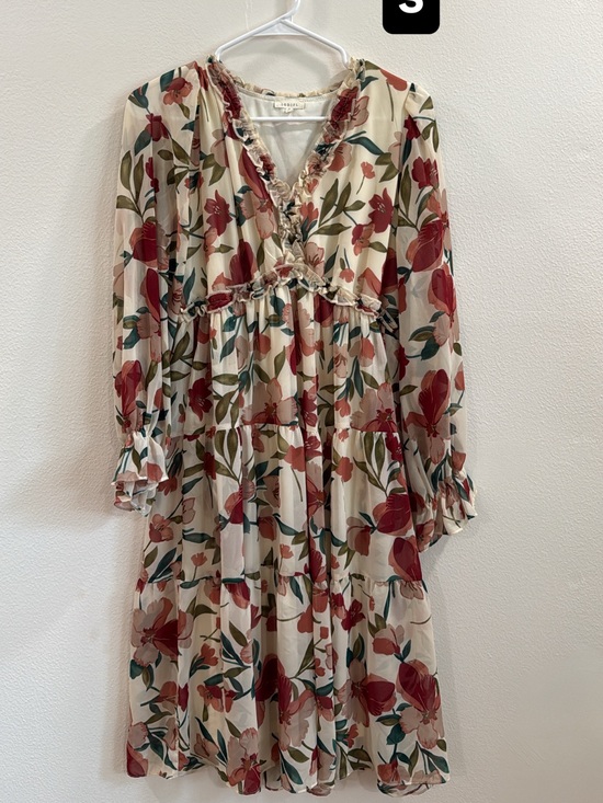 Lulus Dresses & Skirts - Lulu's Cream Floral Ruffle V-Neck Tiered Midi Dress